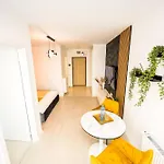 Апартаменти Metropolis Elegance Бухарест