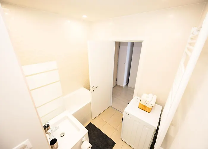 Metropolis Elegance Apartamento