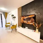 Metropolis Elegance Apartamento