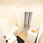 Metropolis Elegance Apartamento
